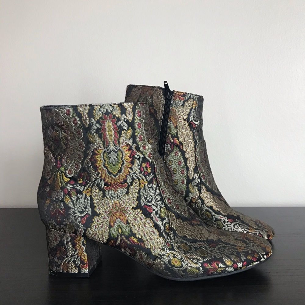 Unisa Chelsea Boot | 9.5
